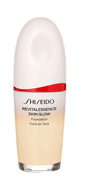 Shiseido Revitalessence Skin Glow Foundation is an incredible foundation for mature skin