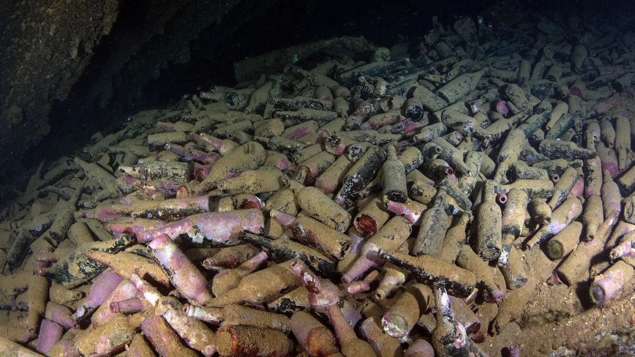 The treasure inside beer lost in a shipwreck 120 years ago The treasure inside beer lost in a shipwreck 120 years ago