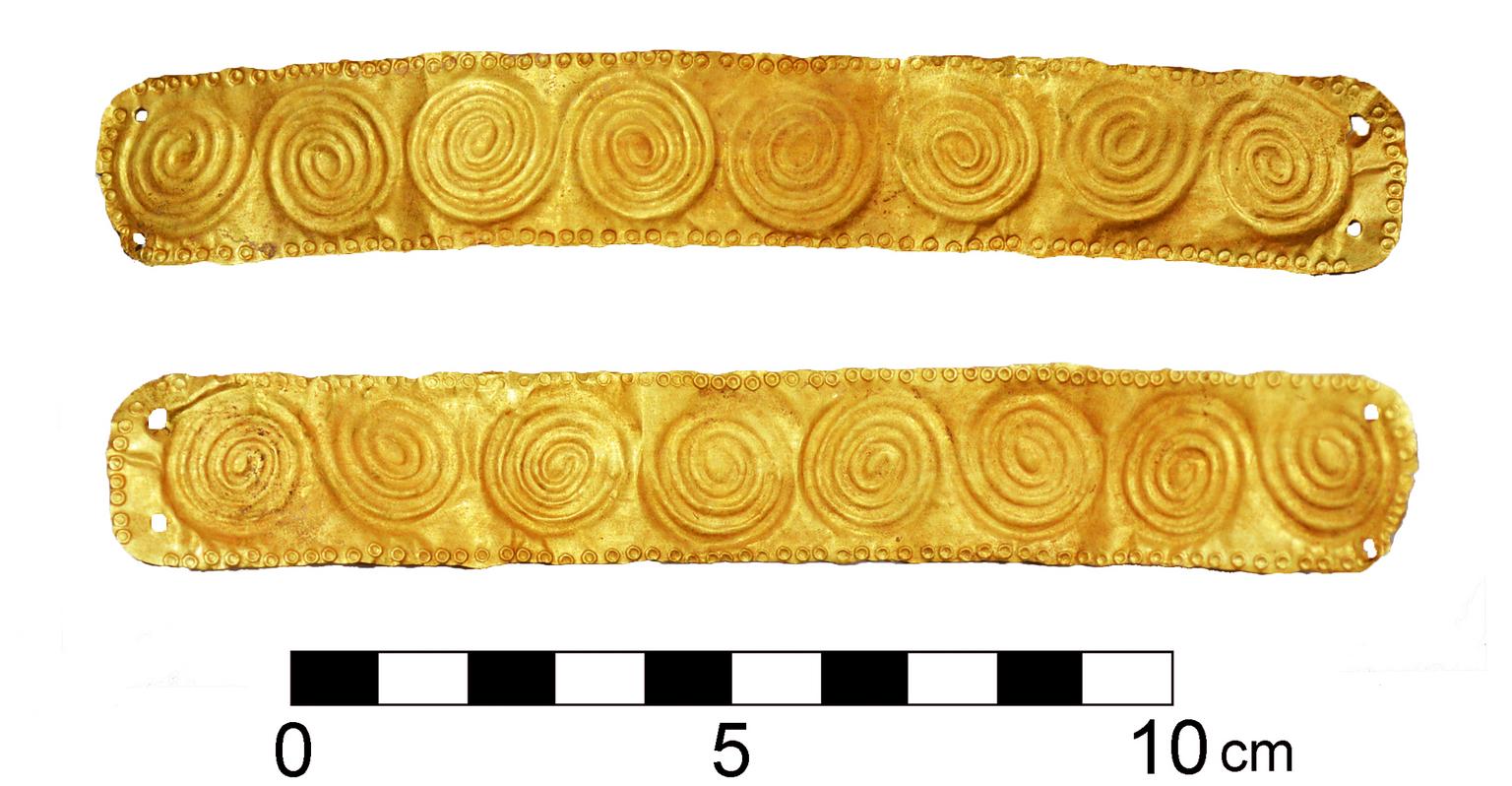 3000-Year-Old Gold Jewellery Found Inside Bronze Age Tombs in Cyprus