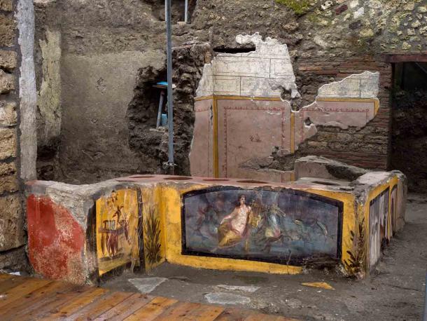 Pompeii’s 2,000-Year-Old Fast Food Outlet Is Now Open To Visitors Pompeii’s 2,000-Year-Old Fast Food Outlet Is Now Open To Visitors