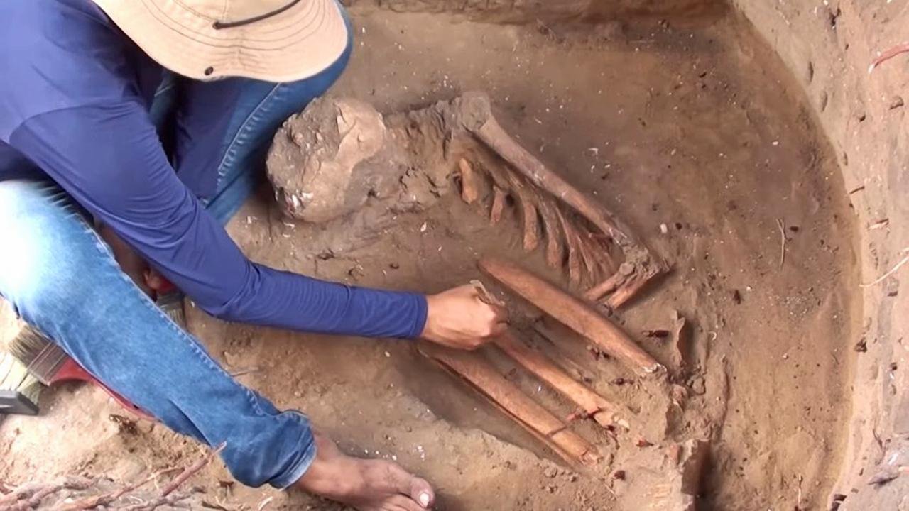 10,000-year-old burials from unknown hunter-gatherers unearthed in Brazil