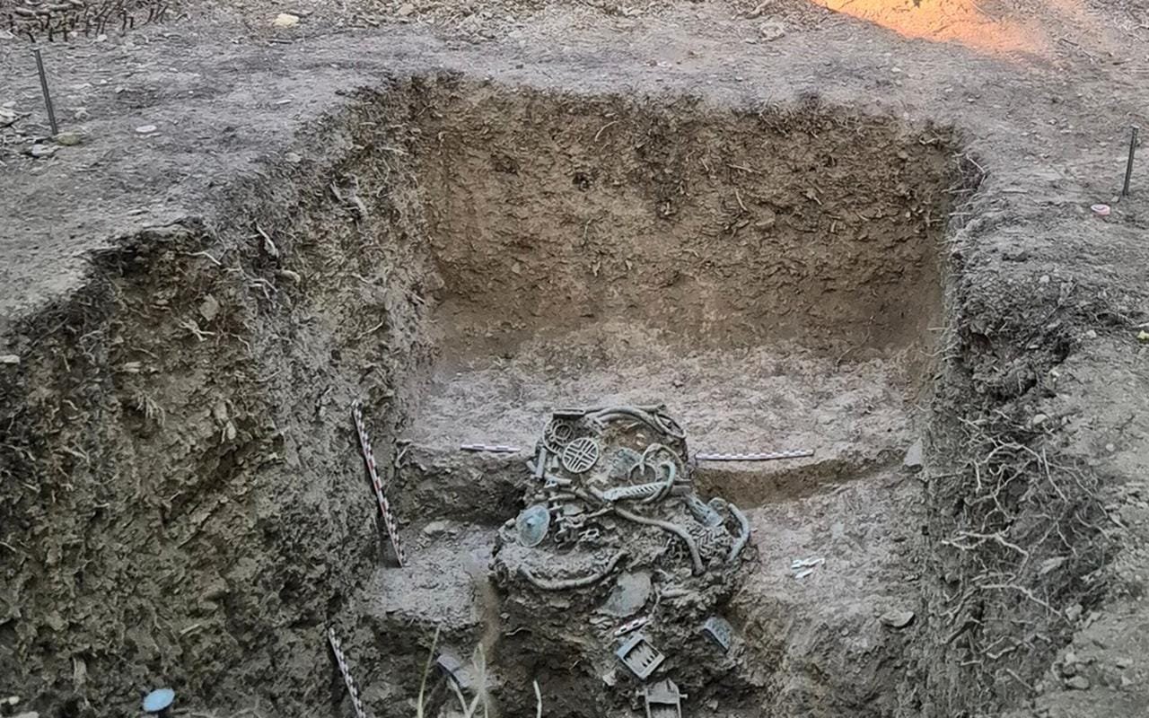 2700-year-old bronze and iron hoard found in sieged Iron Age village in Hungary