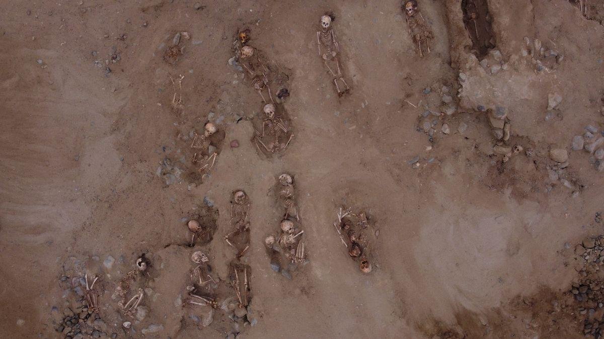 76 kid sacrifice victims with their hearts ripped out discovered in Peru excavation