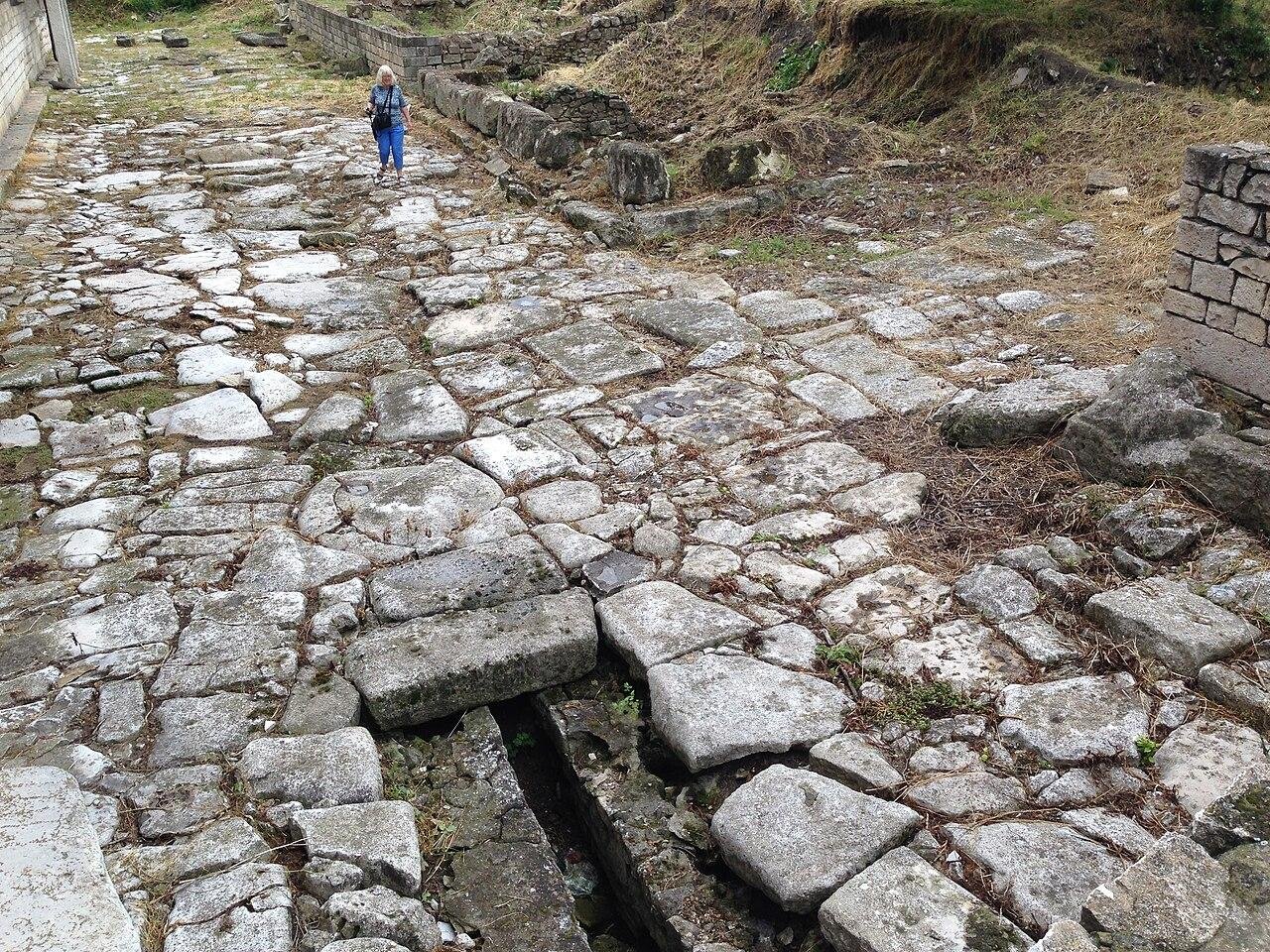 Archaeologists uncover 800 Artifacts and new floor mosaics in Roman town of Marcianopolis in Bulgaria