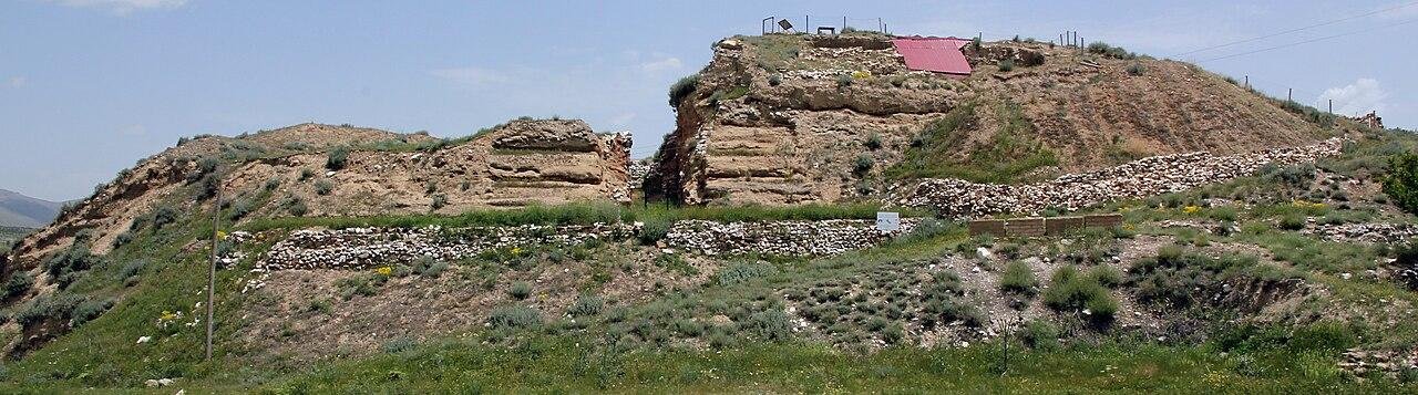 Persian-era Plaster Walls Found in Nigde Excavation