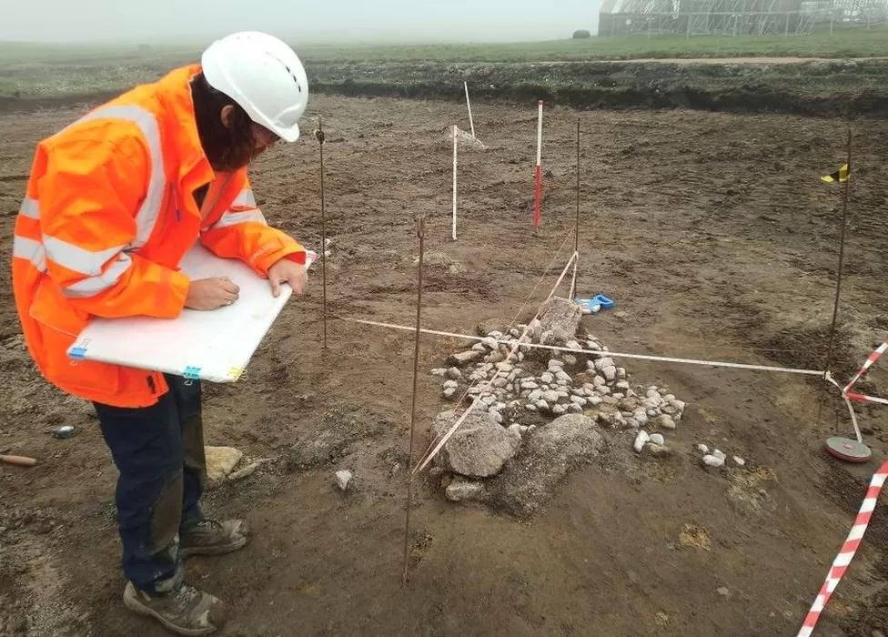 Bronze Age cemetery found at Shetland spaceport construction site Bronze Age cemetery found at Shetland spaceport construction site