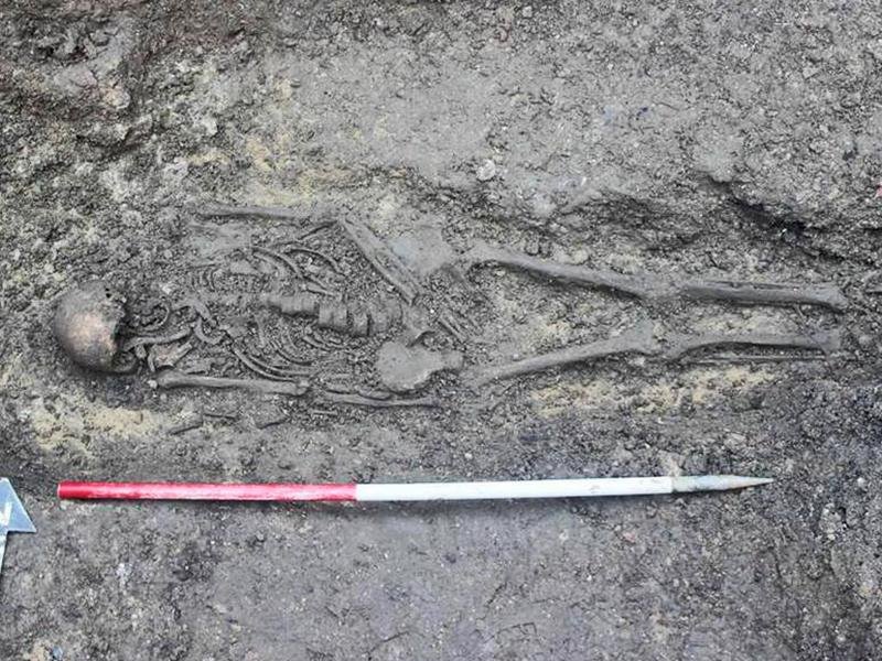 Rare 1,100-year-old Anglo-Saxon cemetery discovered in H๏τel garden