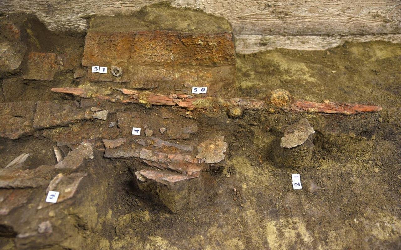 A 7th century warrior buried with lamellar armor and equipment unearthed in Hungary