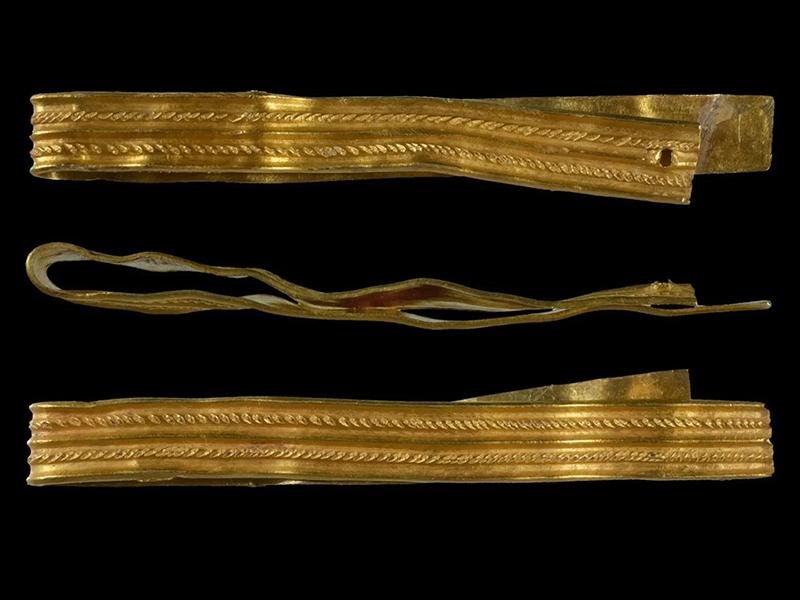 Young boy discovers 2,000-year-old gold Roman bracelet in field