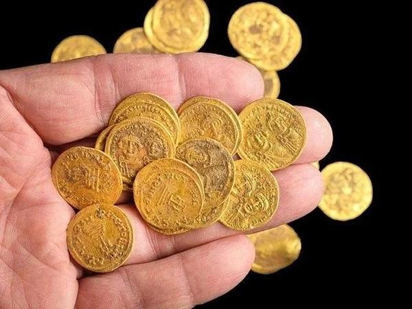 44 Byzantine-era solid gold coins discovered in ancient Caesarea Philippi