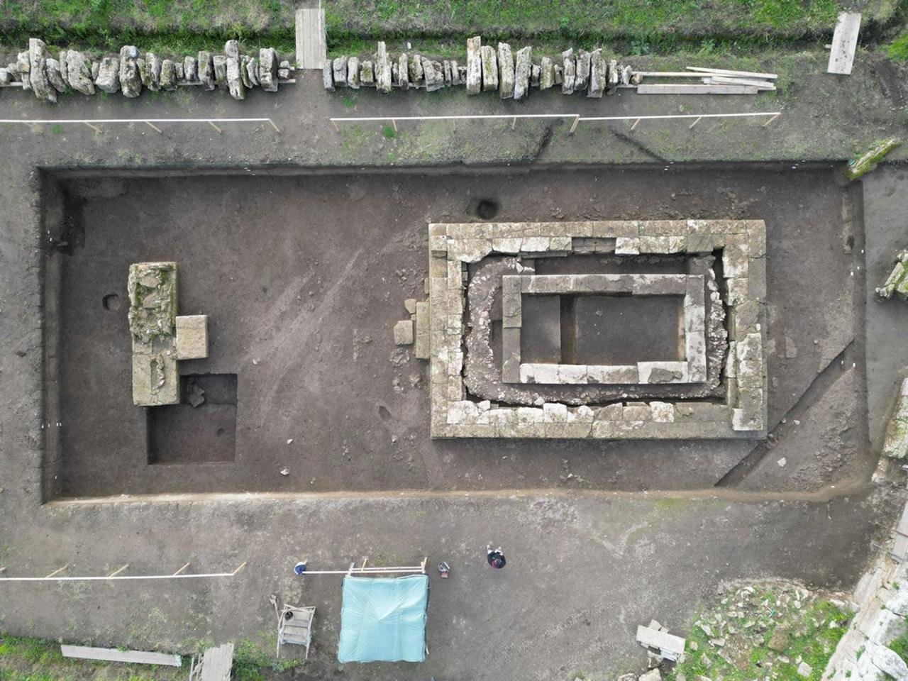 Excavations reveal two Doric style temples at Paestum, Italy