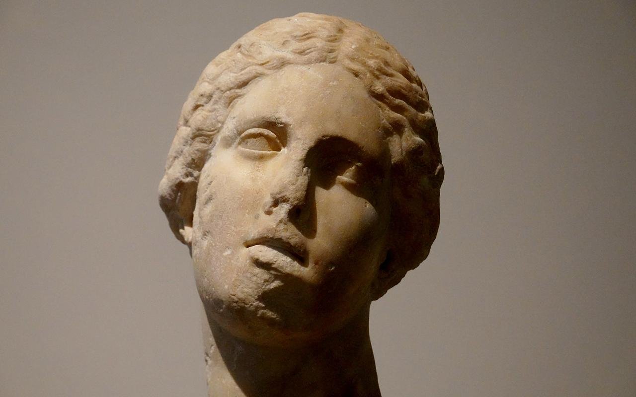 Archaeologists unearth statue heads of Aphrodite and Dionysus in Aizanoi, Turkey