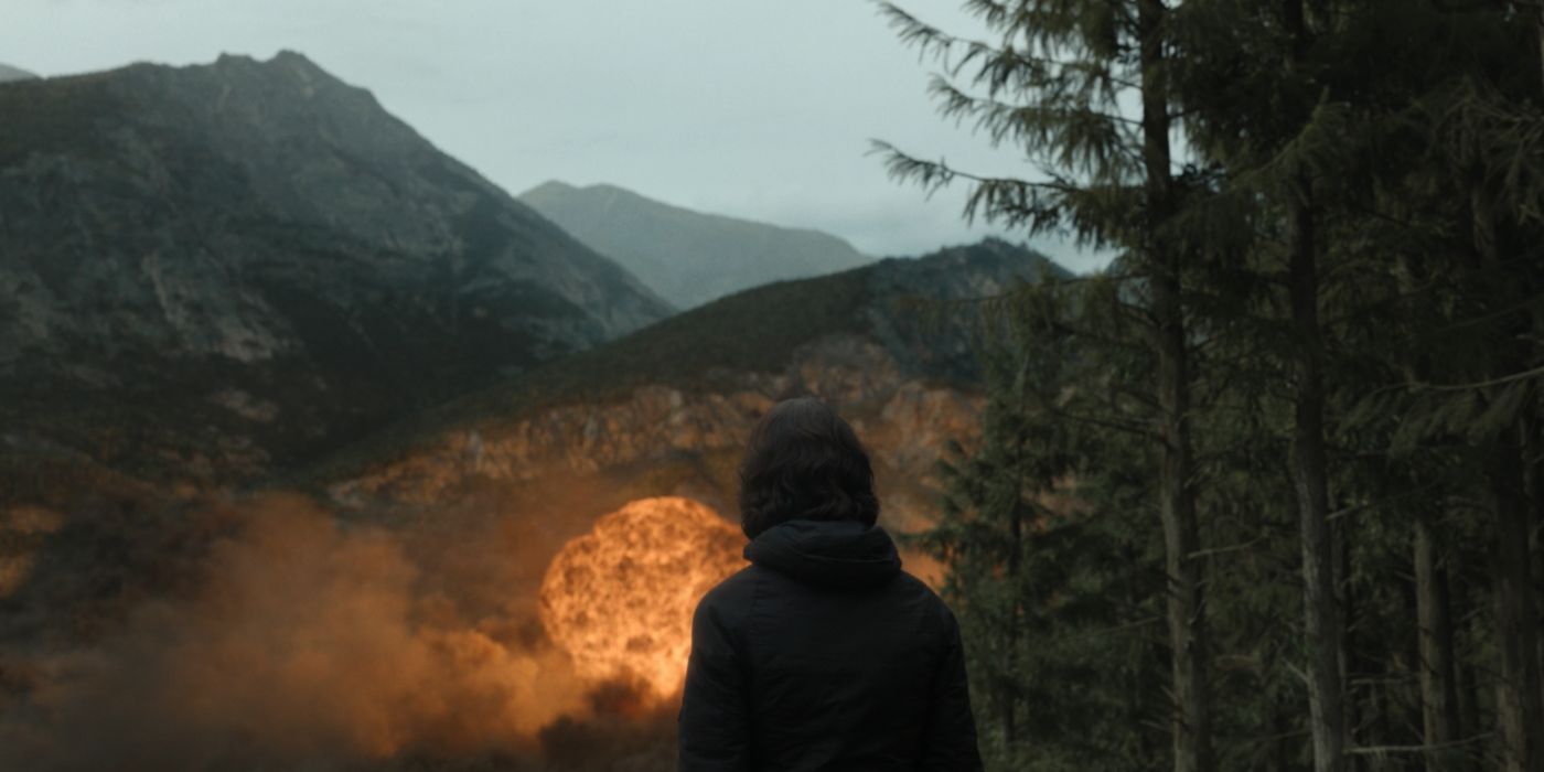 The Gorge Ending Explained: Do Levi & Drasa Make It Out Alive? The Gorge Ending Explained: Do Levi & Drasa Make It Out Alive?