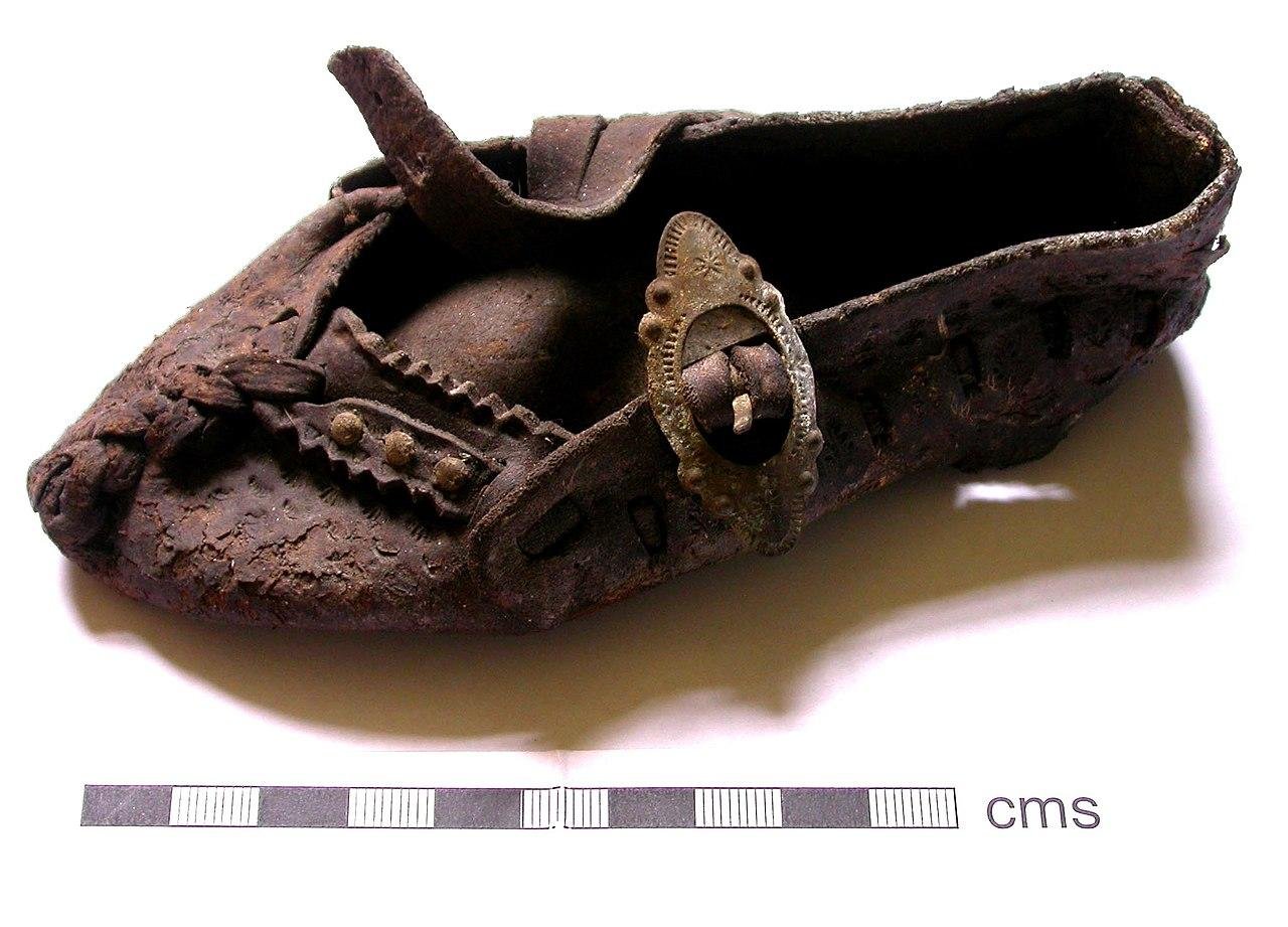 Rare collection of fabrics and shoes from the 16th-17th century discovered in Poland