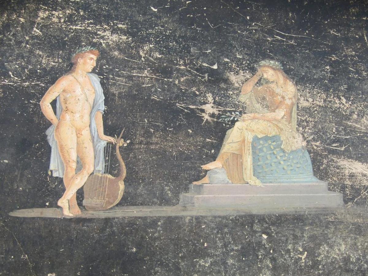 Stunning Roman frescoes of mythological characters uncovered in Pompeii