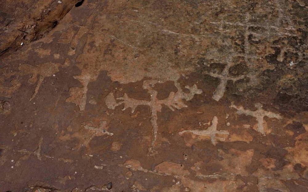 Archaeologists uncover hundreds of prehistoric engravings in the Prades Mountains Archaeologists uncover hundreds of prehistoric engravings in the Prades Mountains