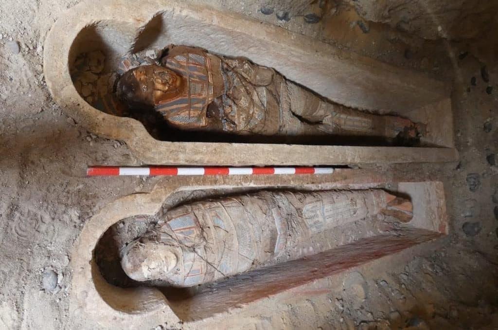 Archaeologists unearth Ptolemaic and Roman tombs and artifacts in Al Bahnasa, Egypt