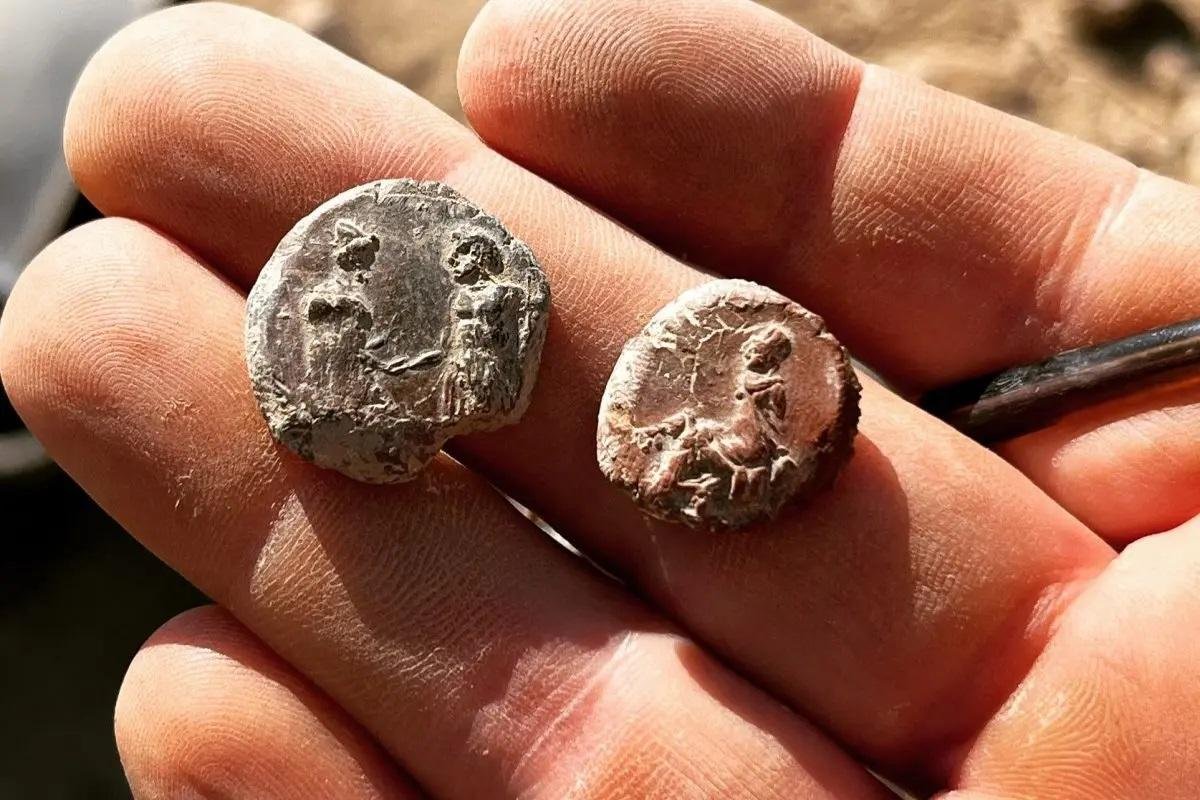 Archaeologists unearth over 2,000 seal impressions in ancient Doliche, Turkey