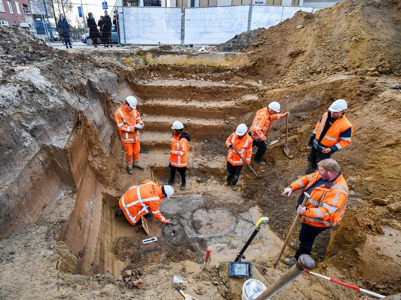 2,000-year-old tomb of Roman soldier unearthed in Netherlands