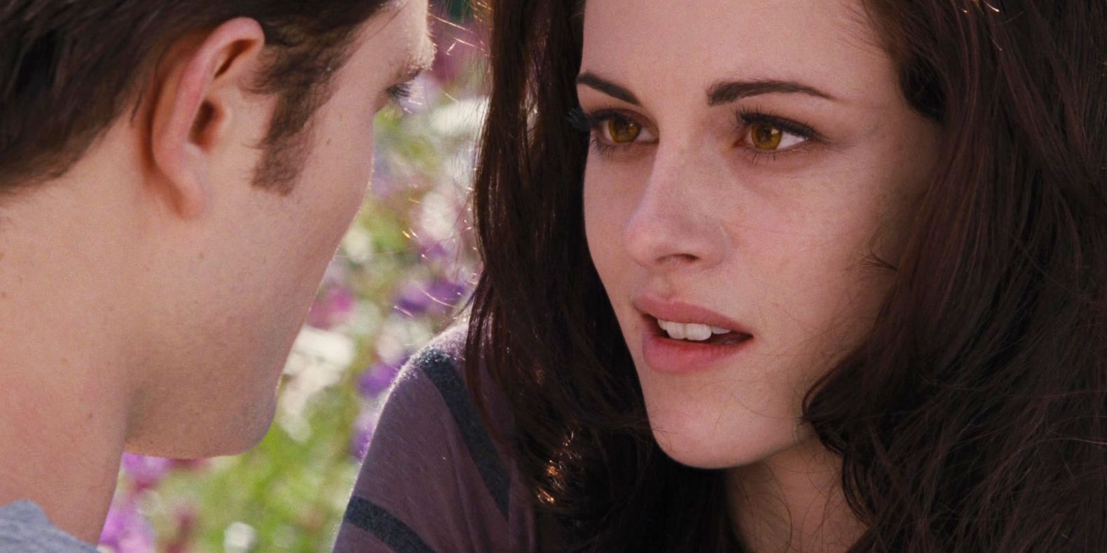 “That’s The Take That’s In The Movie”: Twilight Star Reveals The Truth Behind Edward’s Expression As Carlisle Turns Him Into A Vampire “That’s The Take That’s In The Movie”: Twilight Star Reveals The Truth Behind Edward’s Expression As Carlisle Turns Him Into A Vampire