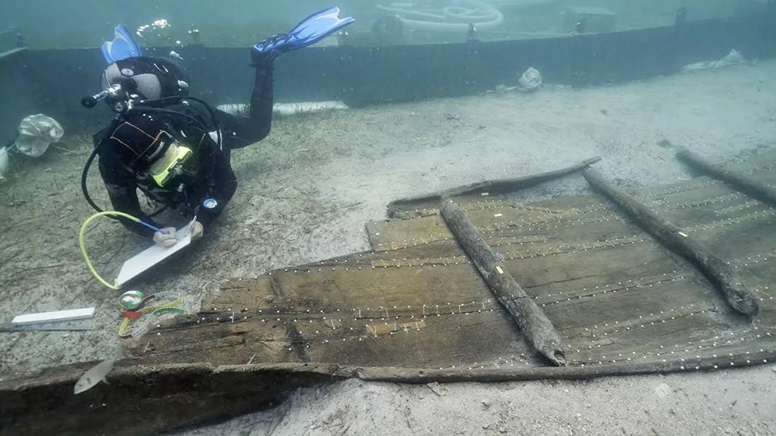 Divers are about to pull a 3,000-year-old shipwreck from sea Divers are about to pull a 3,000-year-old shipwreck from sea