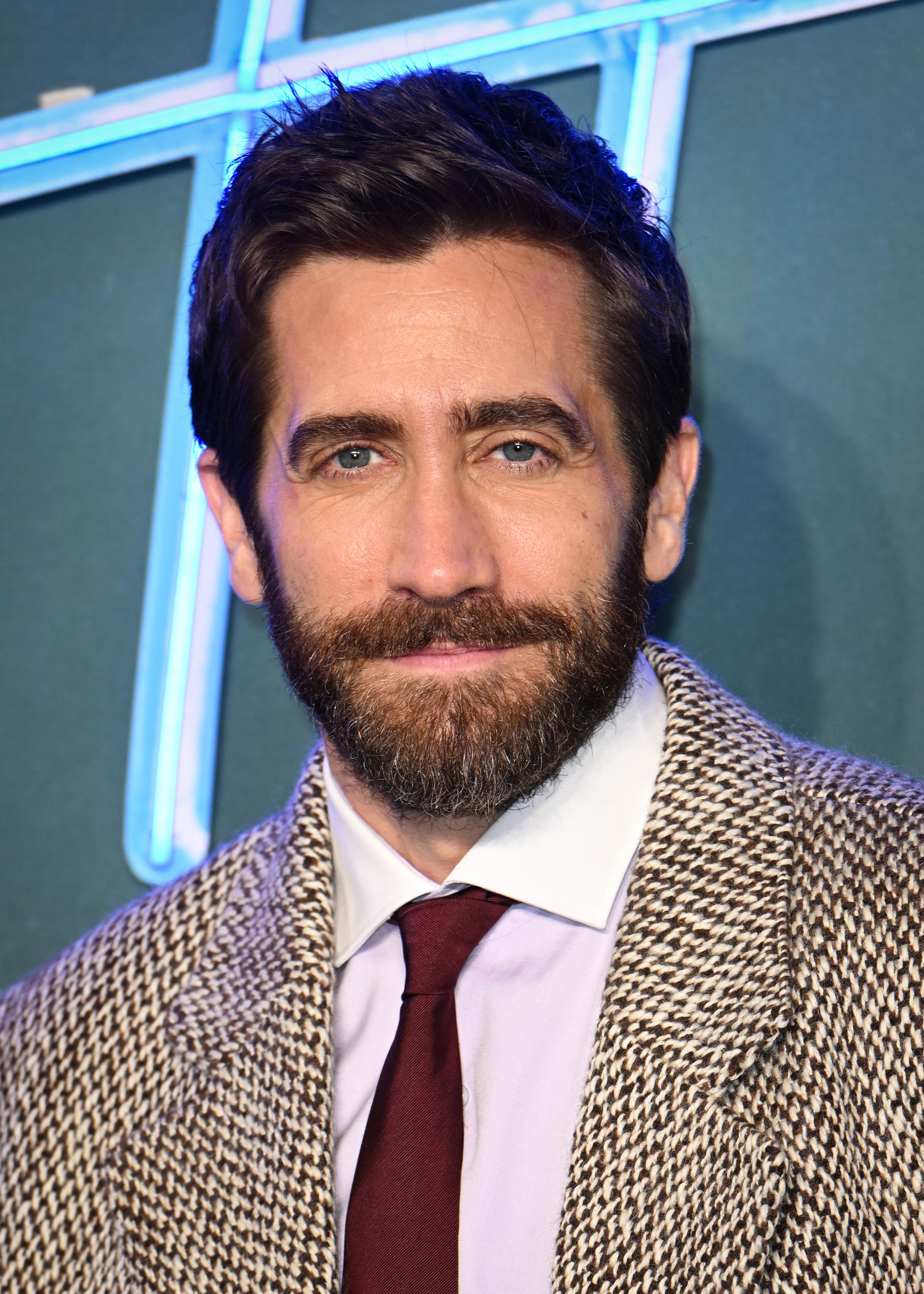 Jake Gyllenhaal’s 0M Sci-Fi Movie Is Succeeding On Streaming 8 Years Later