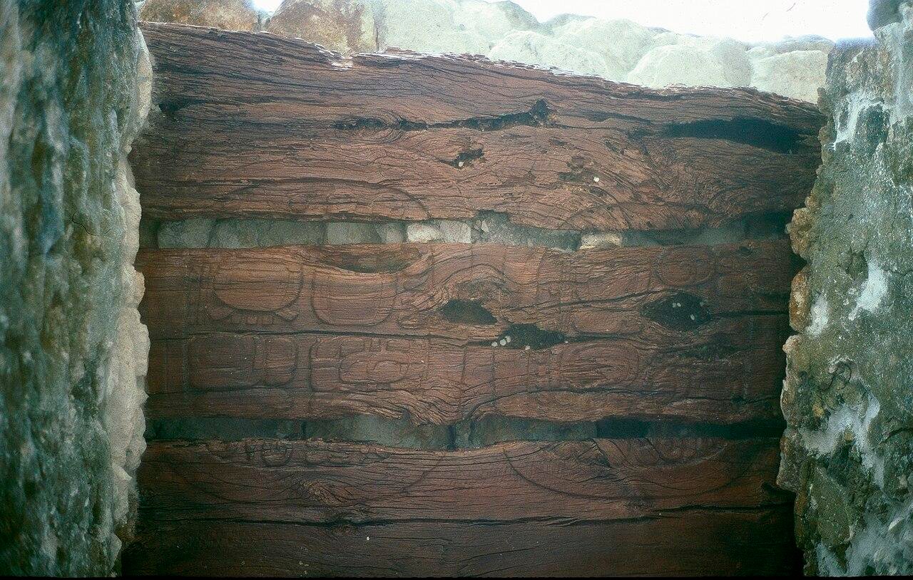 Archaeologists unearth stunning Maya murals and reliefs at Dzibanché