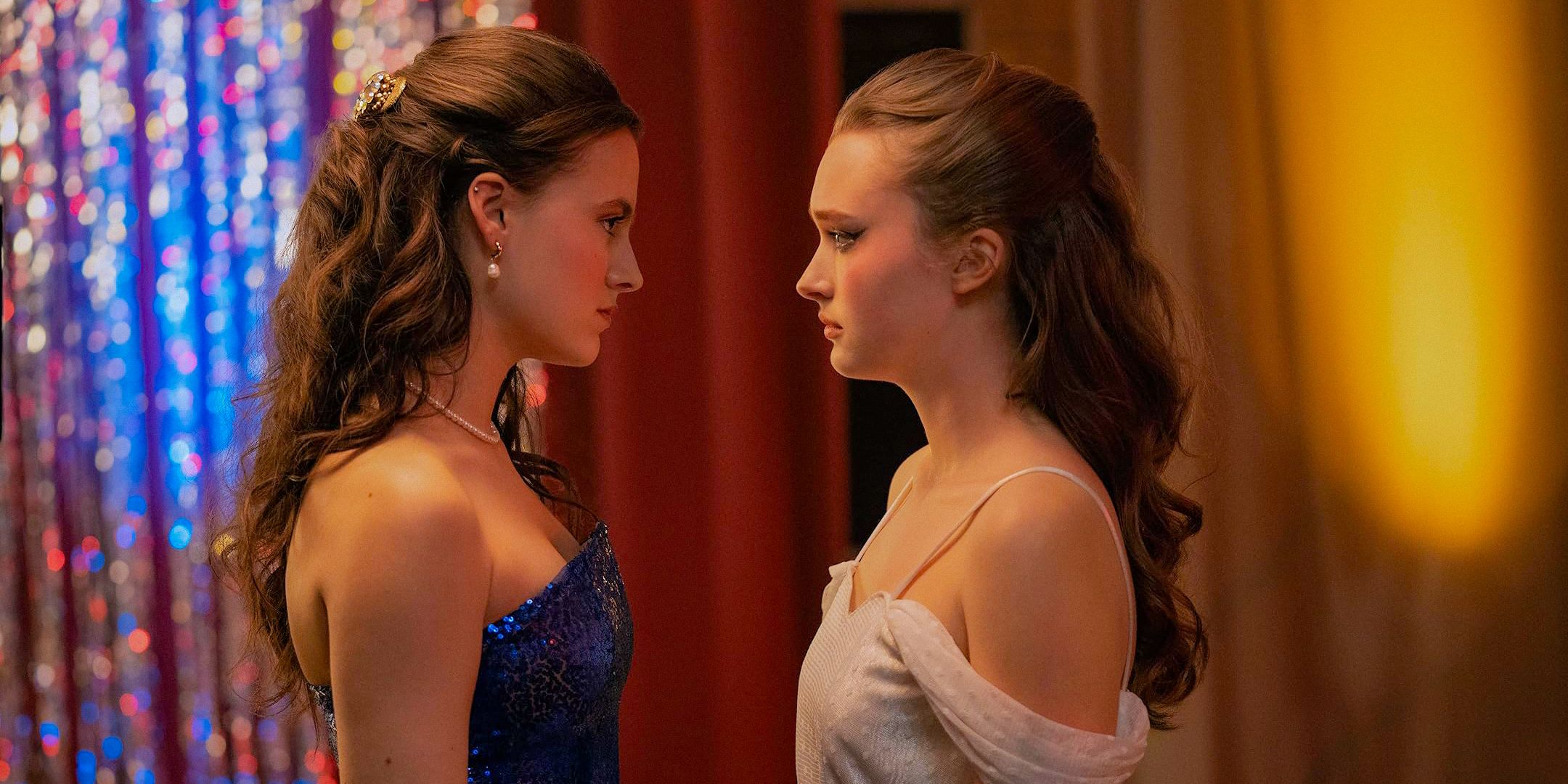 “A Very Fine Line Between Love & Hate”: Fear Street’s New Heroine & Mean Girl Stars Had A Very Unique Dynamic While Filming “A Very Fine Line Between Love & Hate”: Fear Street’s New Heroine & Mean Girl Stars Had A Very Unique Dynamic While Filming