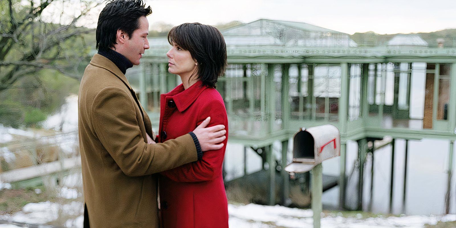 Keanu Reeves & Sandra Bullock Reunite For New Romantic Thriller 19 Years After Last Movie Together