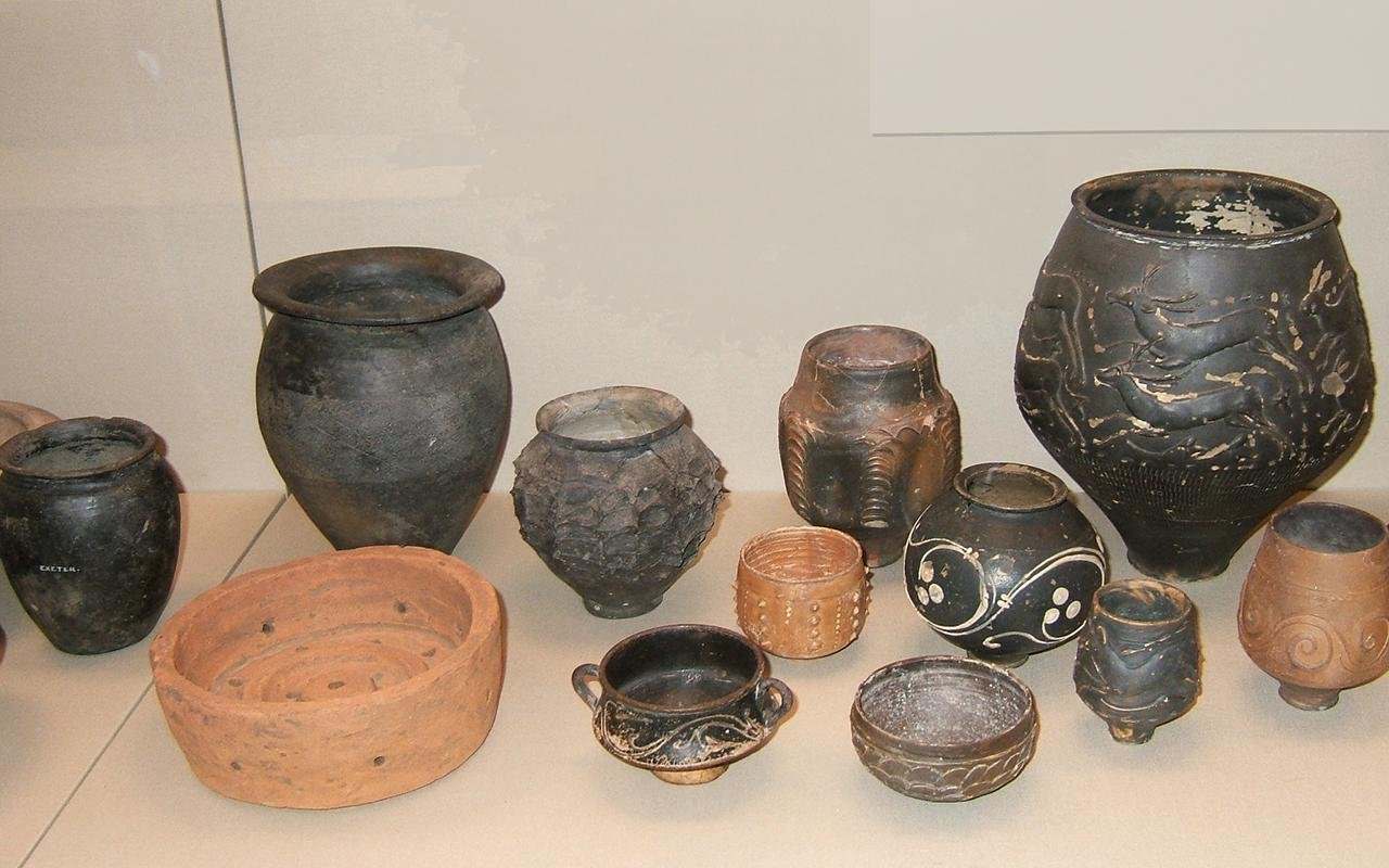 Archaeologists unearth Ireland’s first intact Roman pot at Drumanagh Iron Age site