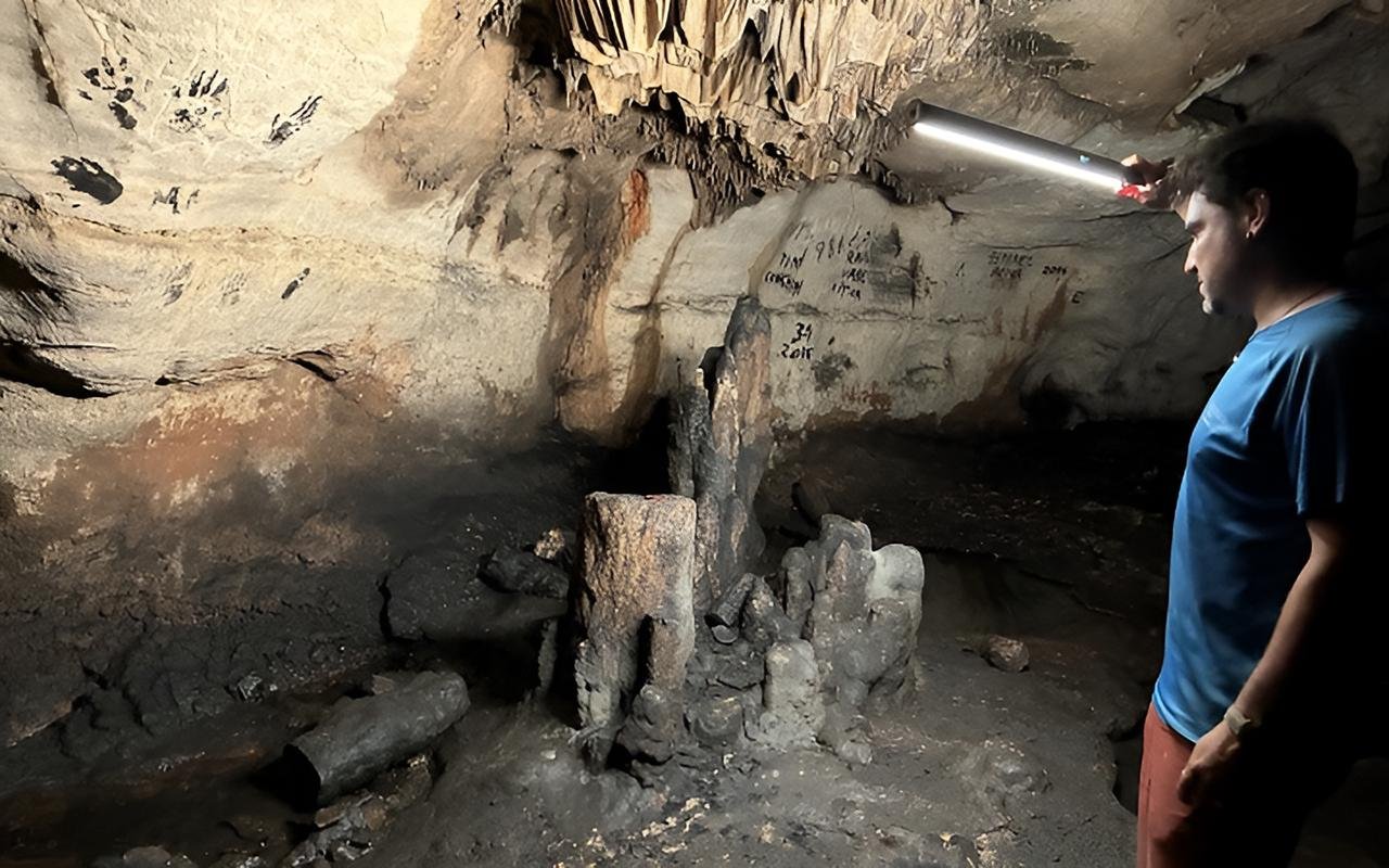 Over 100 prehistoric structures uncovered in Cova Dones cave, Spain