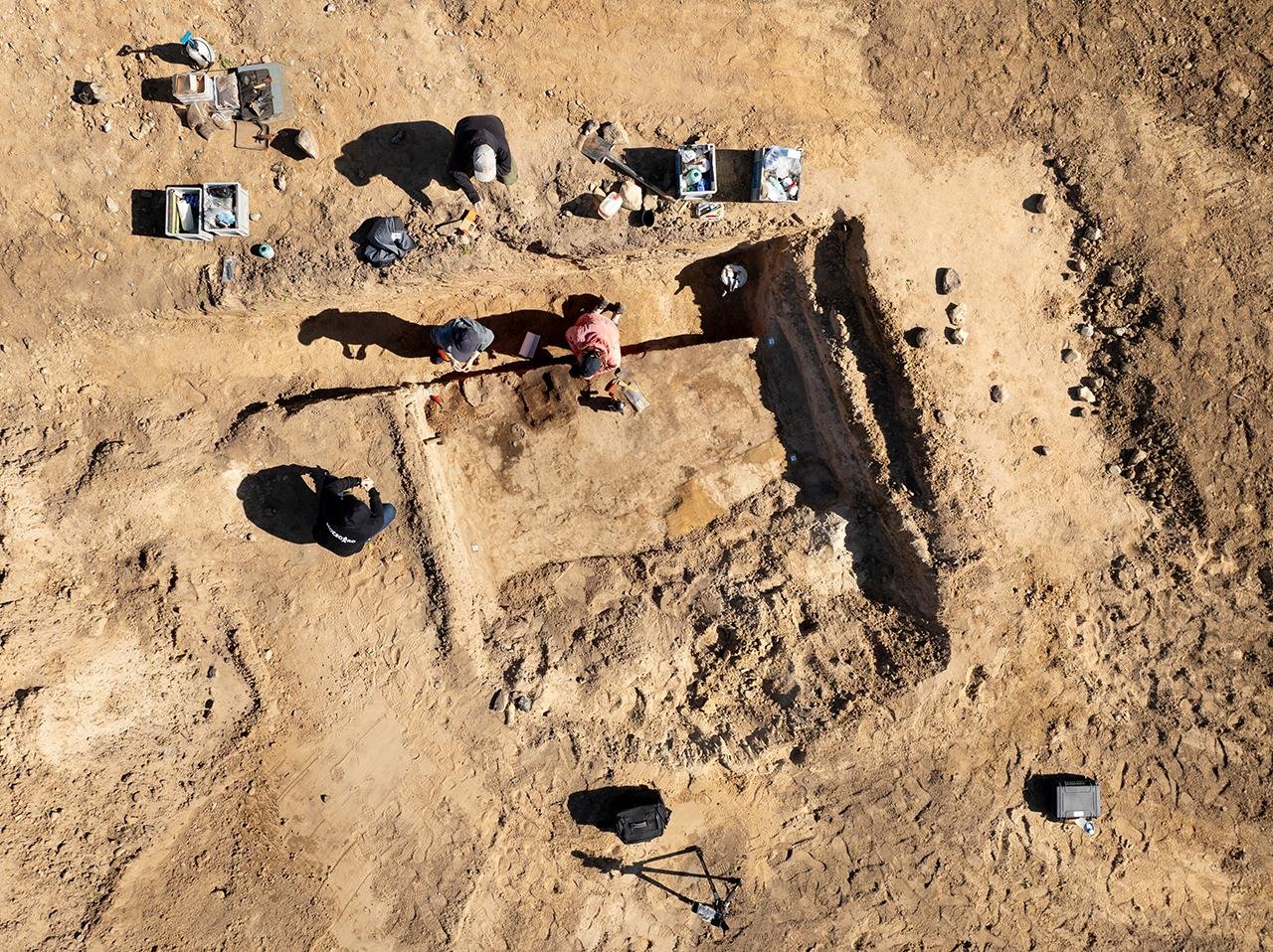 Viking Age burial near Aarhus unearthed with ties to Harald Bluetooth’s noble allies