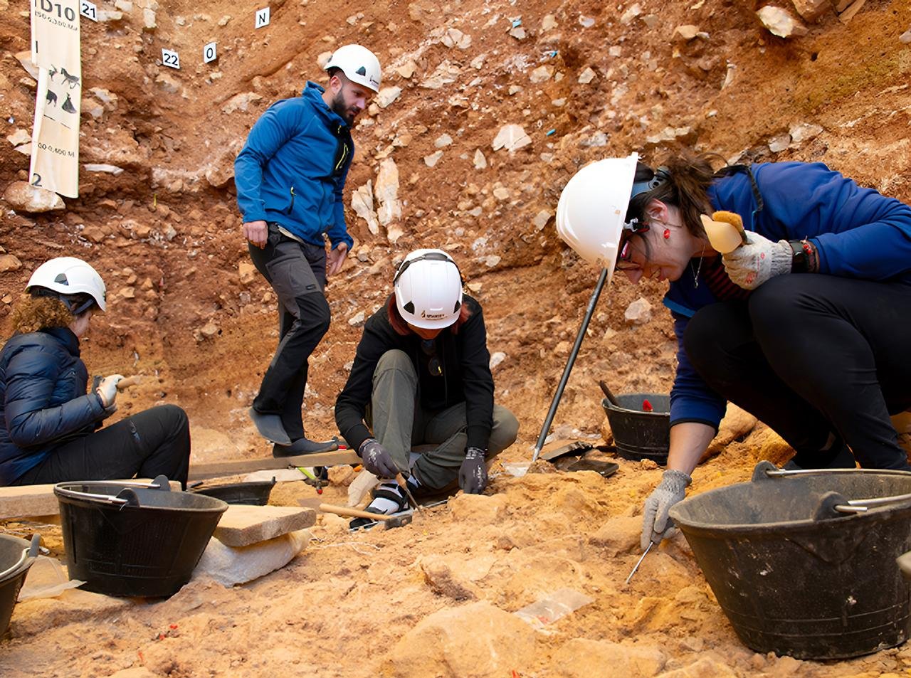 Decapitation of a child 850,000 years ago reveals new evidence of cannibalism at Atapuerca