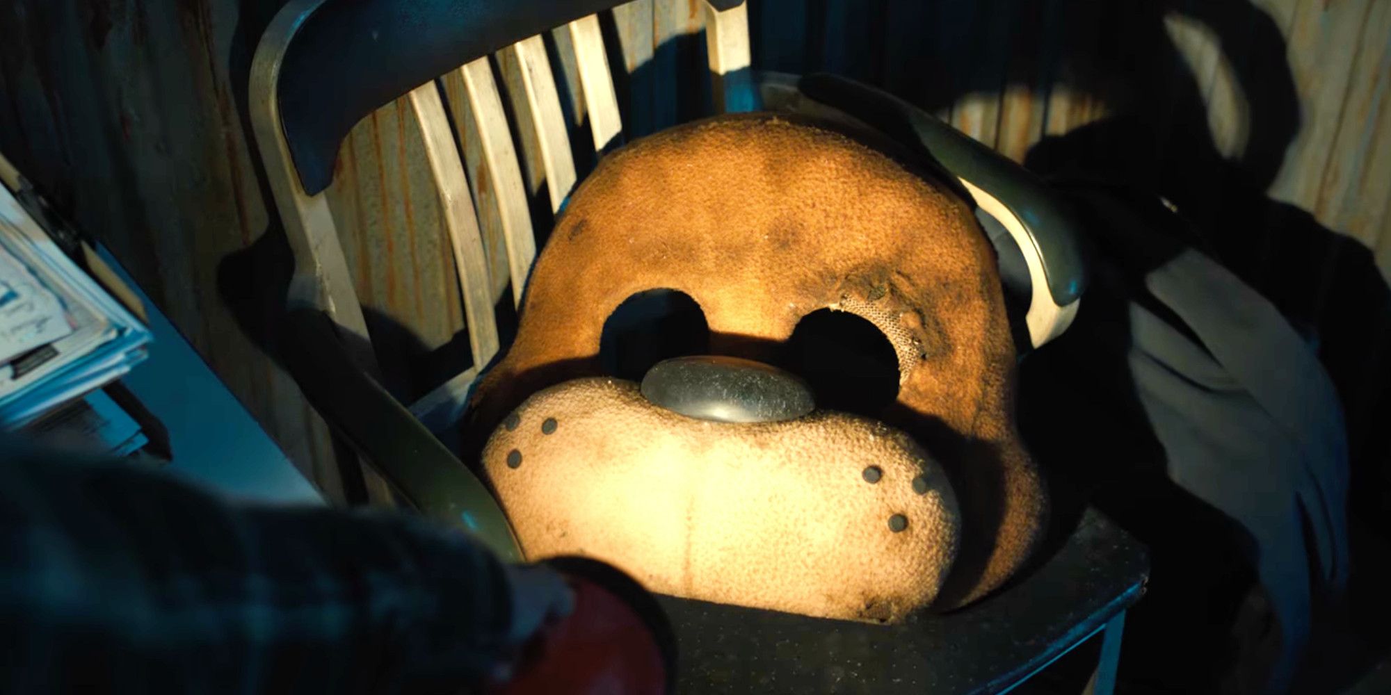 Five Nights At Freddy’s 2 Trailer Reveals First Look At The Puppet & An Iconic Game Trick