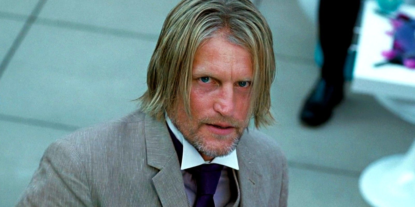 The Hunger Games: Sunrise on the Reaping Set PH๏τos Hint At Haymitch’s ᴅᴇᴀᴅly Arena The Hunger Games: Sunrise on the Reaping Set PH๏τos Hint At Haymitch’s ᴅᴇᴀᴅly Arena