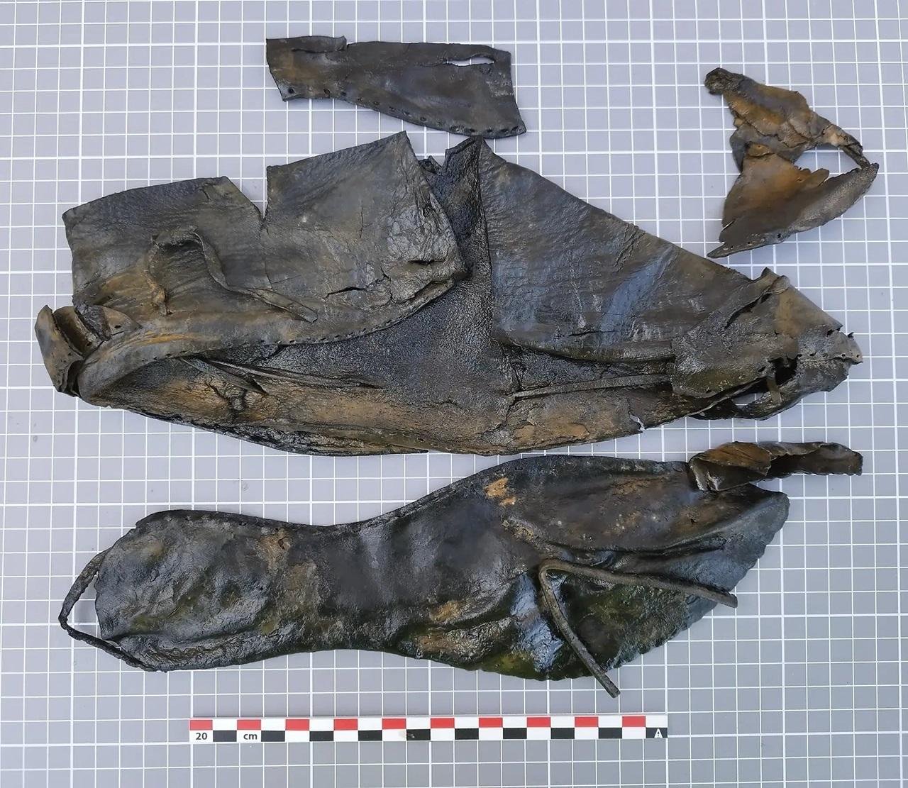 Medieval leather treasures unearthed in Oslo reveal shoes, bags, and daily life 700 years ago