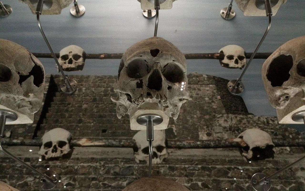 Huei Tzompantli skull structure reveals new insights into sacrificed victims after a decade of analysis