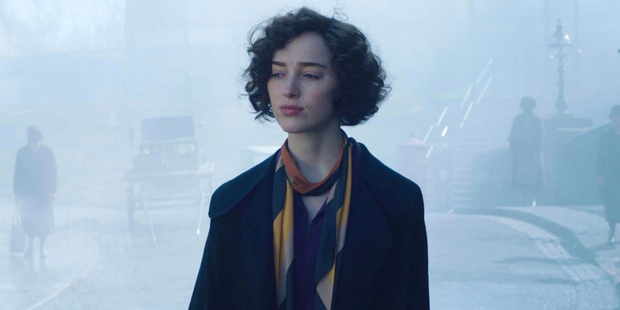 Phoebe Dynevor’s Debut Movie, Now Streaming Free, Couldn’t Be More Different From Bridgerton