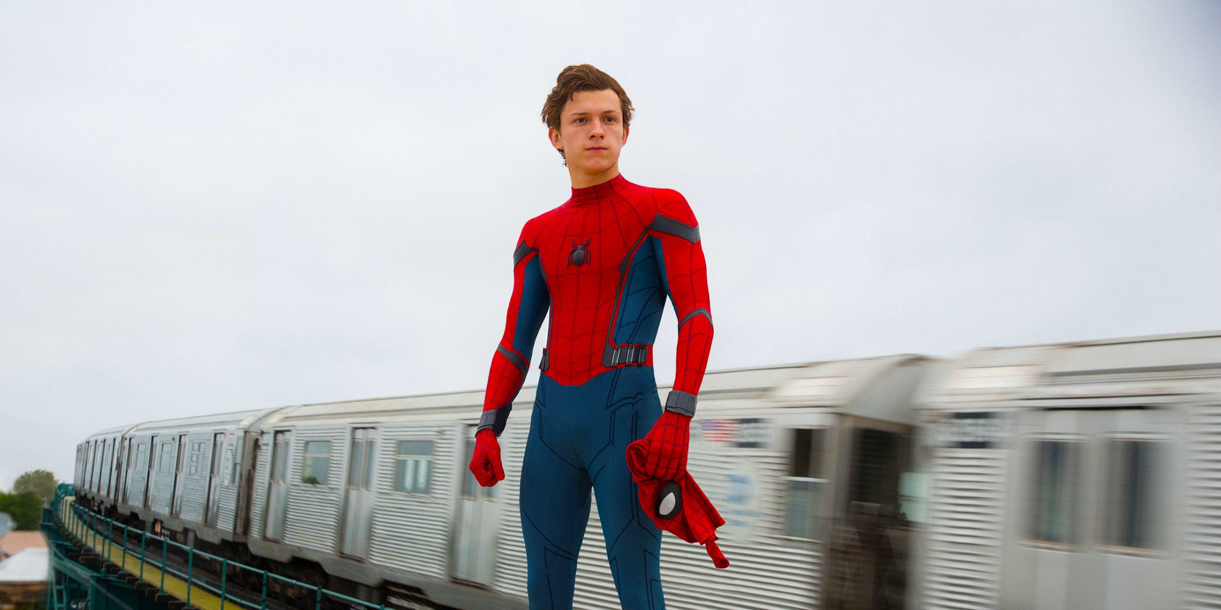 Spider-Man’s New Costume Totally Breaks A Major MCU Rule (& It’s About Time)