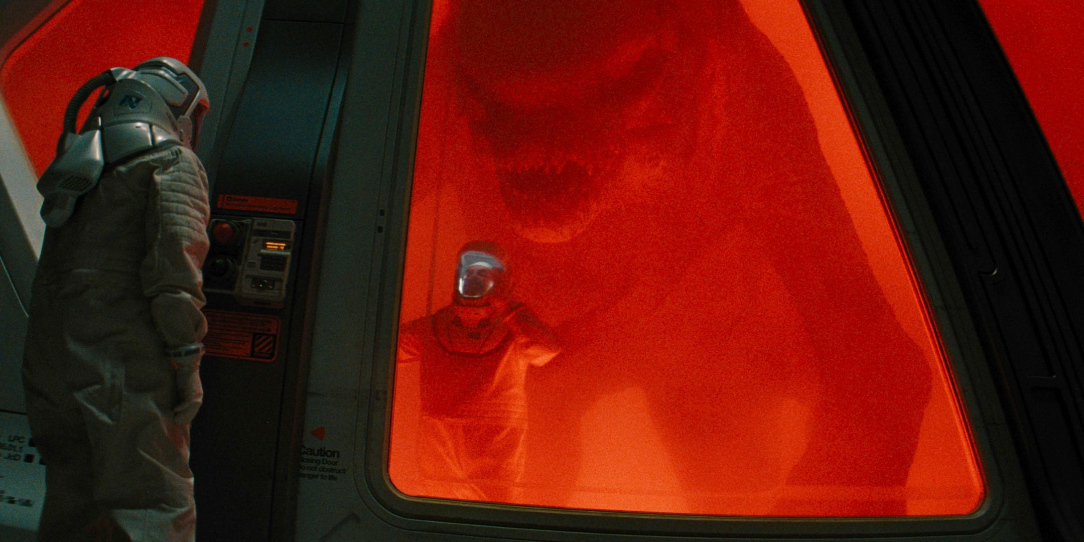 Jurᴀssic World Rebirth Remakes 5 Jurᴀssic Park Scenes (#4 Is Iconic)