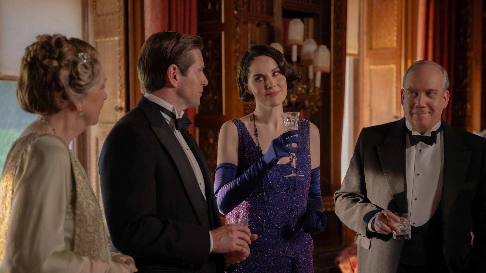 Downton Abbey: The Grand Finale’s Ending Is The Perfect Tribute To The Entire Series, & It Means Everything To Me