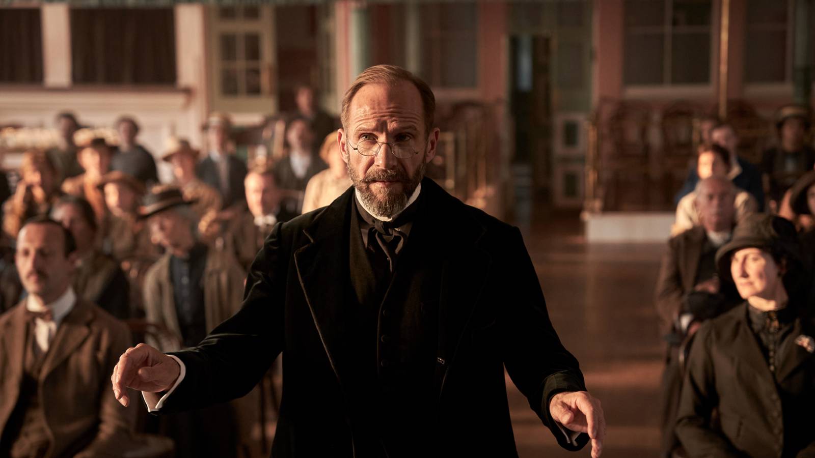 The Choral Review: Ralph Fiennes’ Fascinating Performance Gets Drowned By Baffling Storytelling Decisions