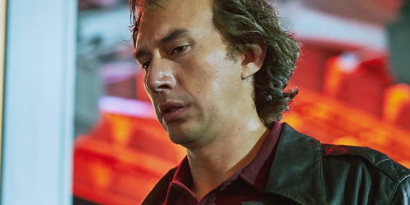 Anne Hathaway & Adam Driver Starring In Amazon’s New Military Movie Based On NYT Bestseller Anne Hathaway & Adam Driver Starring In Amazon’s New Military Movie Based On NYT Bestseller