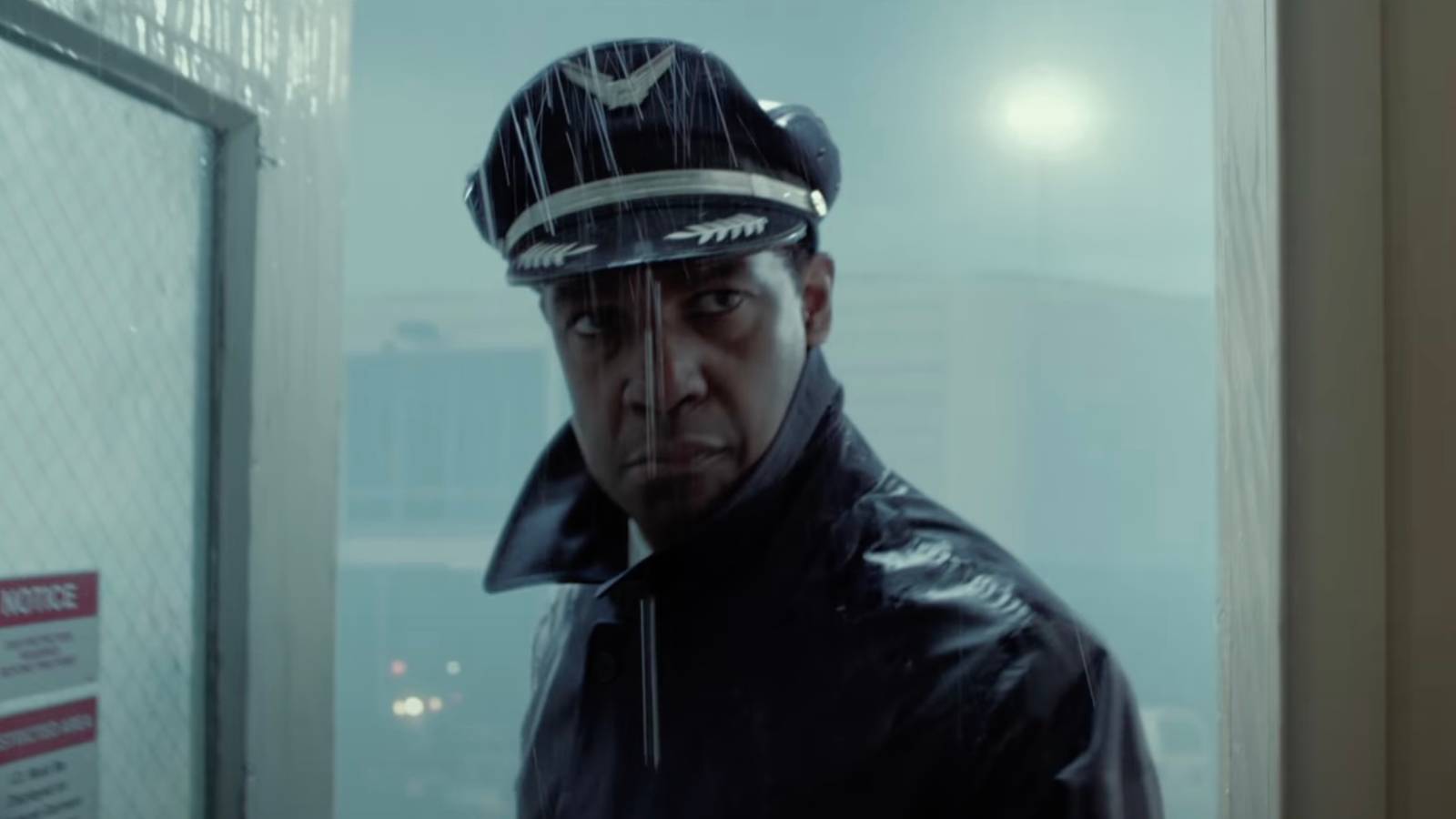 “He Kept His Cool”: Denzel Washington’s Flying Performance In 1M Movie Praised By Real Pilot