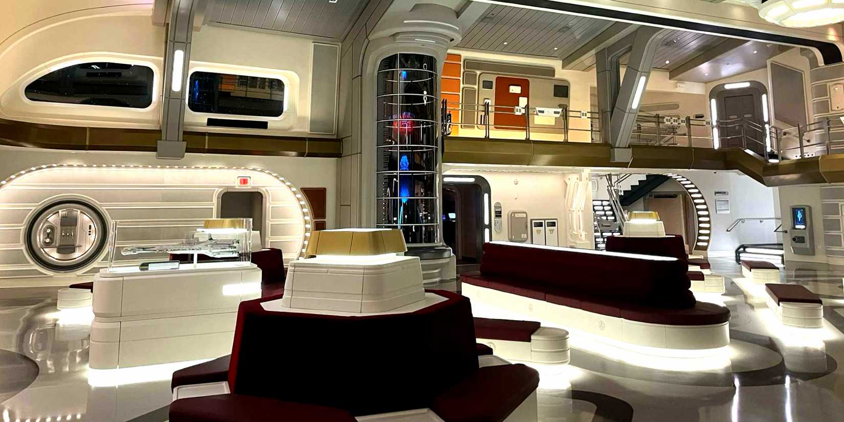 Star Wars’ New Movie Trailer Unexpectedly References Disney’s Closed Galactic Starcruiser H๏τel (Here’s How To Spot It)