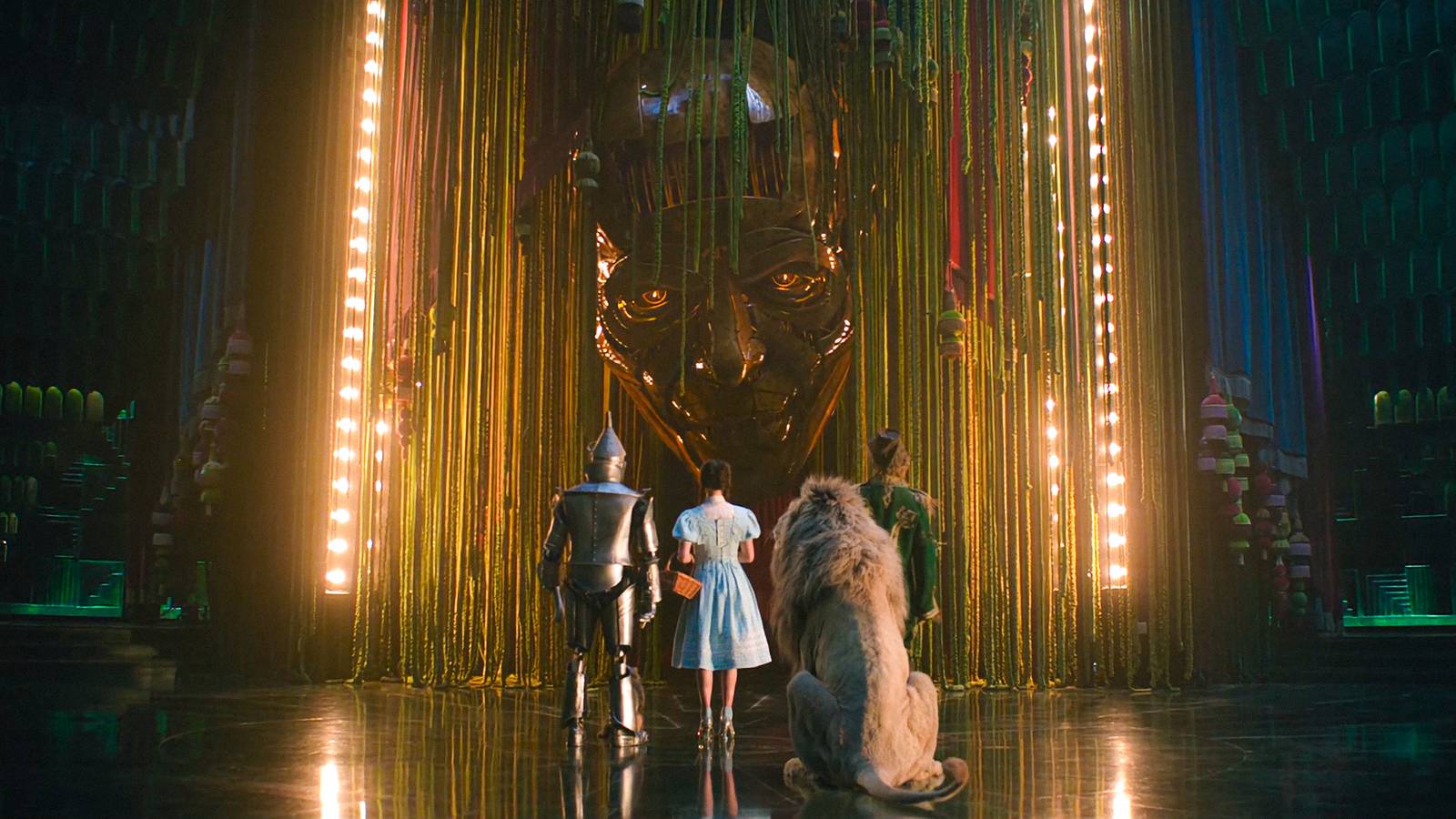 How Wicked 2 Recreated The Tin Man & Scarecrow With Little VFX Explained By Director How Wicked 2 Recreated The Tin Man & Scarecrow With Little VFX Explained By Director
